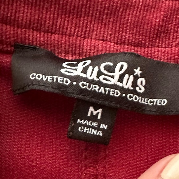 Lulus Moxie Wine Red Corduroy Skirt Size Medium With Snap fron - Picture 9 of 11